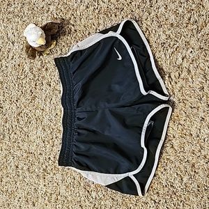 👪 Nike Dri-Fit black & gray running shorts... size S